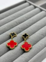 Çelik Kırmızı Siyah Yonca Küpe