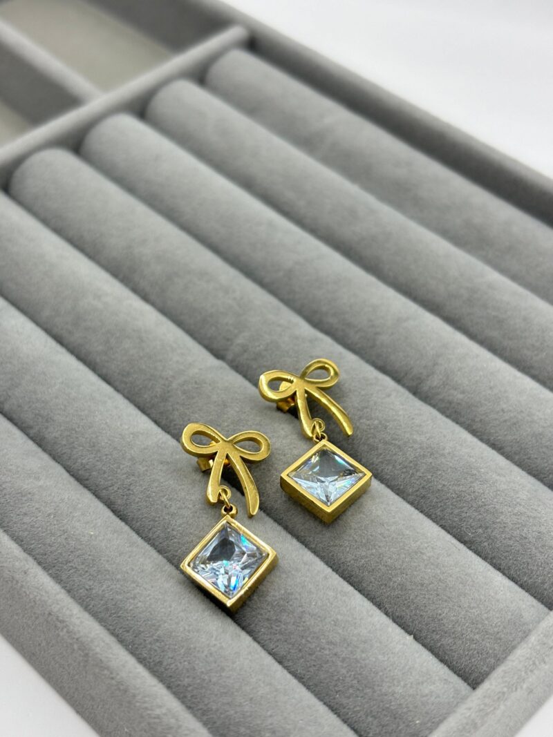 Çelik Gold Taşlı Kurdela Küpe