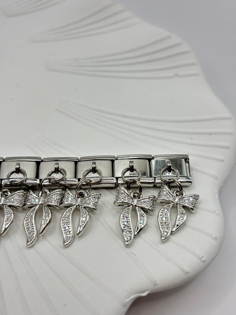 Çelik Charm