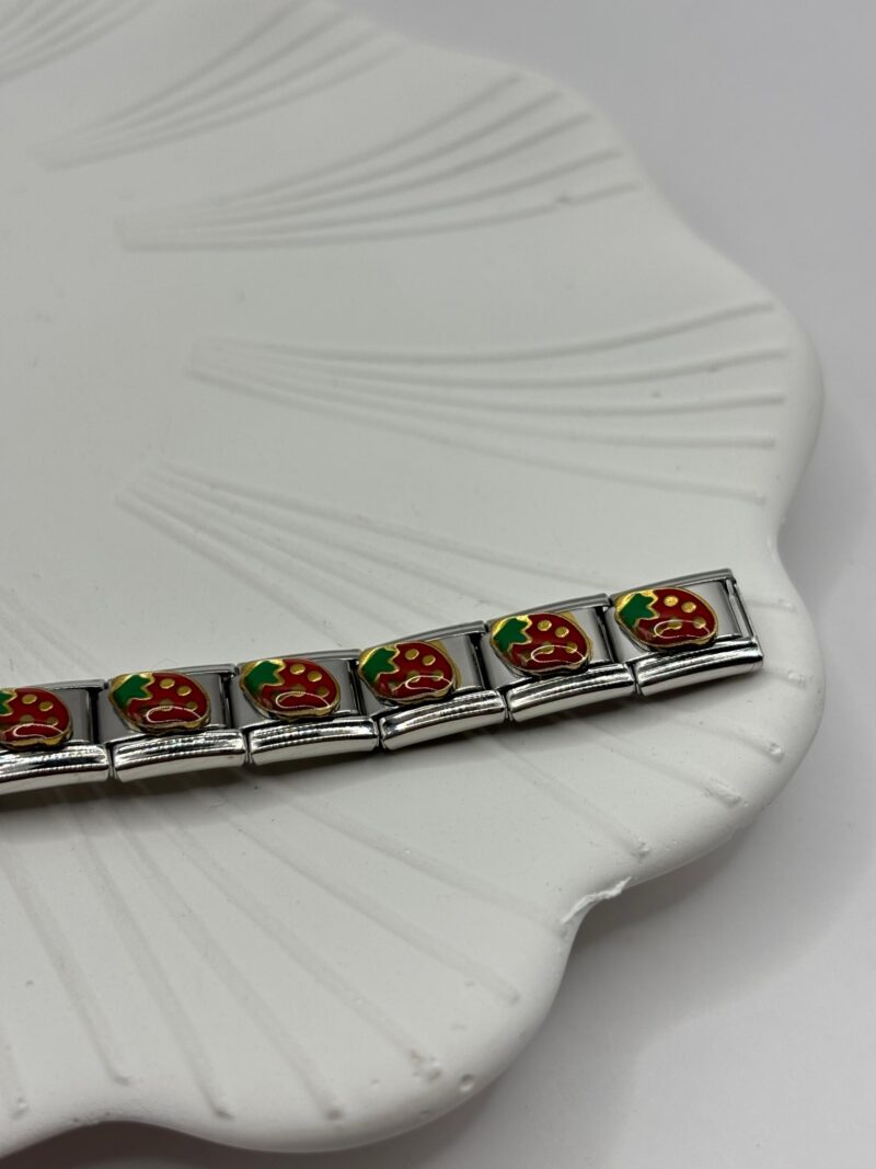 Çelik Charm