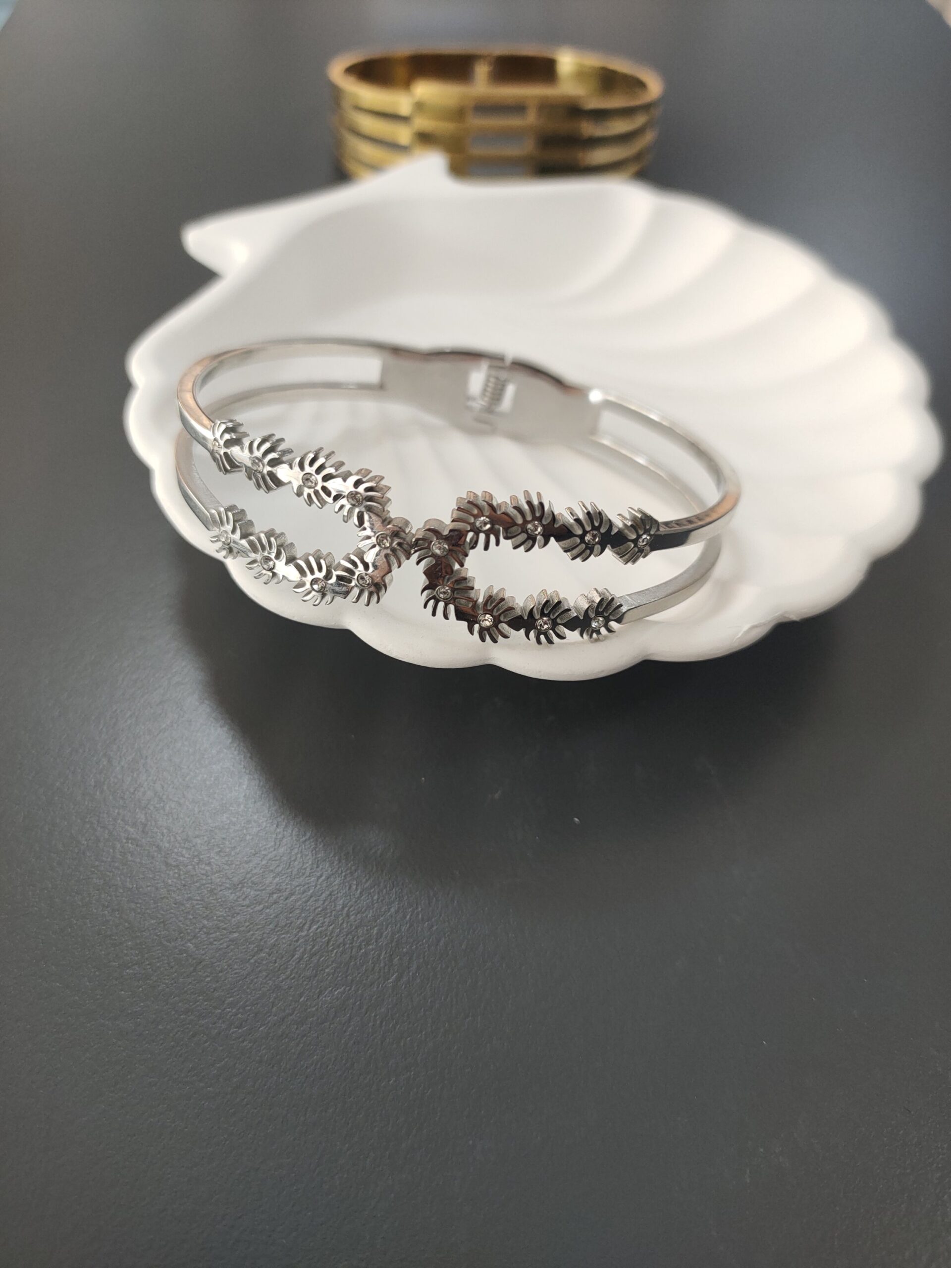 Çelik Gümüş Renk Kelepçe 1 Çelik Gümüş Renk Kelepçe