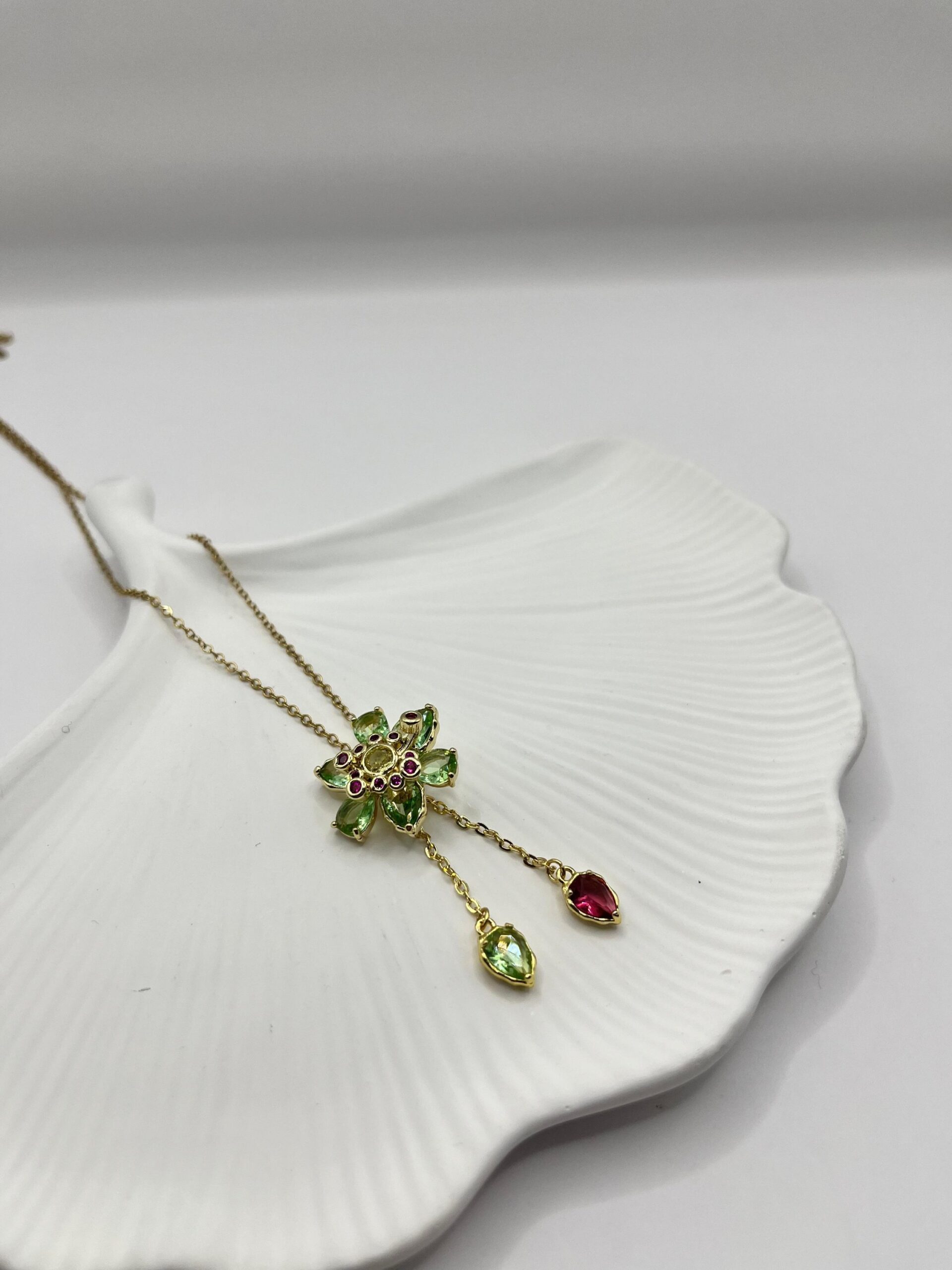 Çelik Premium Çiçek Kolye 1 Çelik Premium Çiçek Kolye