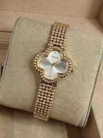 Yonca Kadın Kol Saati