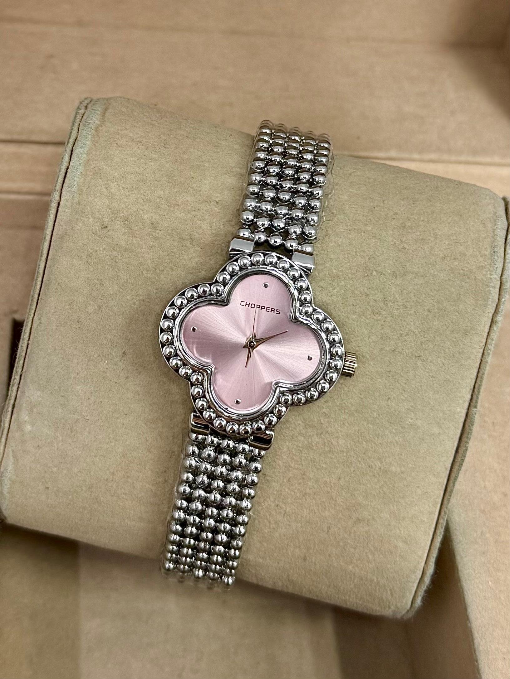 Yonca Kadın Kol Saati