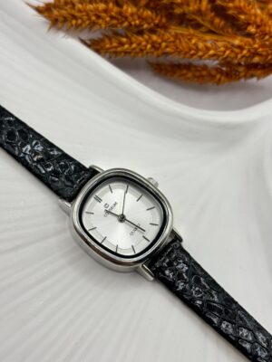 Kayışlı Kadın Kol Saati