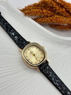 Kayışlı Kadın Kol Saati