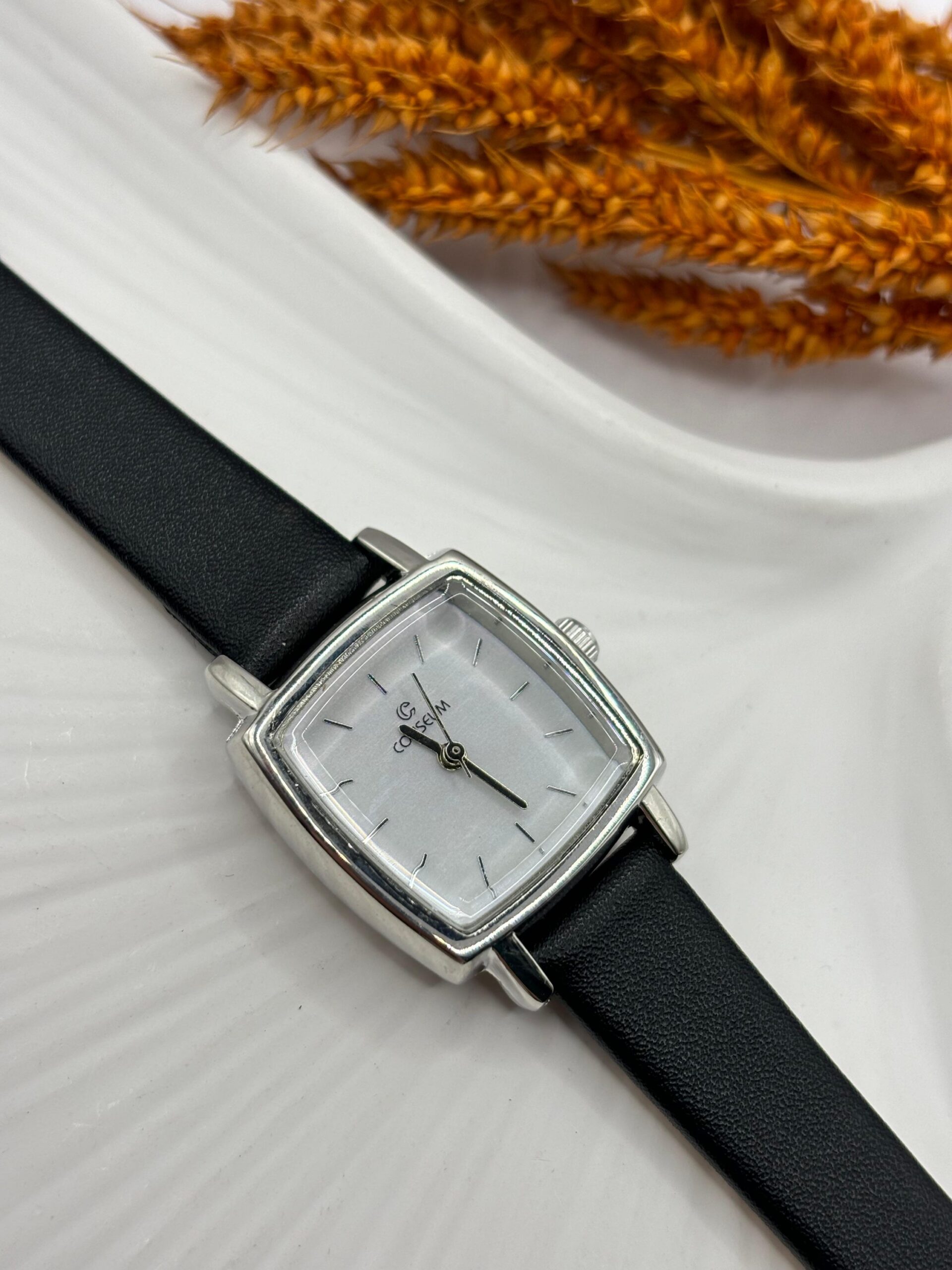 Kayışlı Kadın Kol Saati