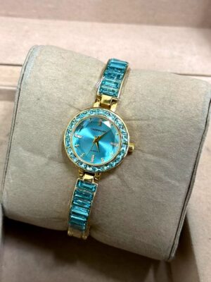 Taşlı Gold Kadın Saat