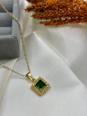 Çelik Taşlı Kolye